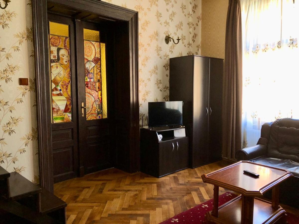 Aristocrat Vintage Apartment Brașov Exterior foto
